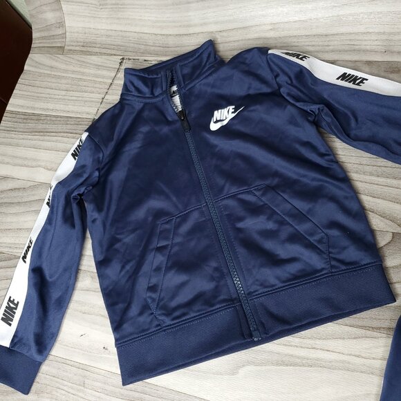 Nike Baby Boys Logo Taping Full Zip Jacket & Jogger Pant Tricot 2 Piece Set - Picture 4 of 6